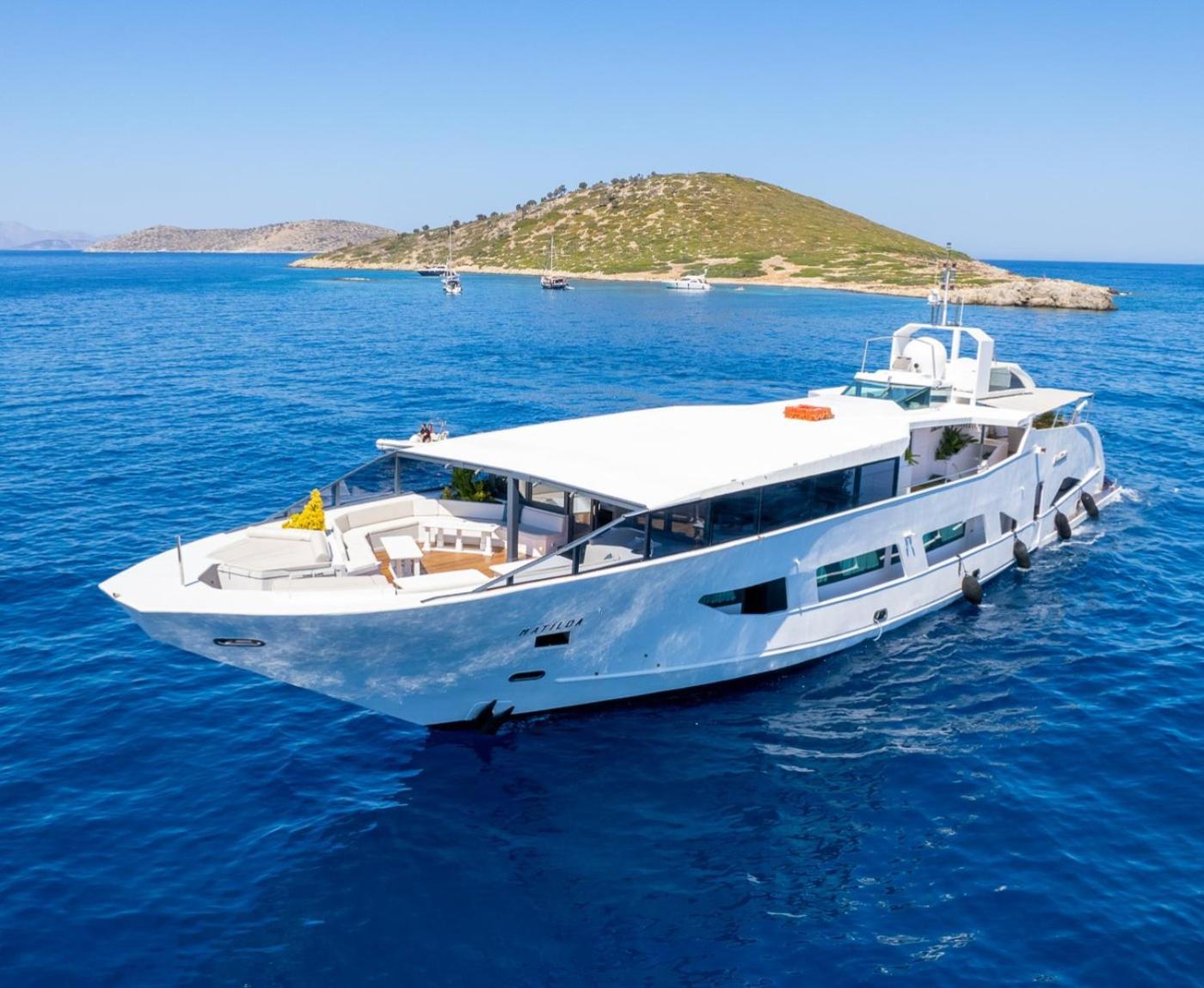 Botel Yalikavak Matilda Mega Yacth