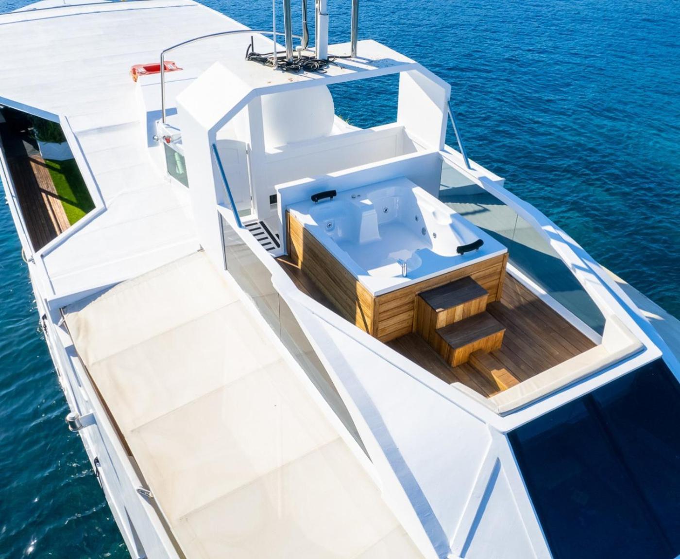 Tekne Yalikavak Matilda Mega Yacth Bodrum